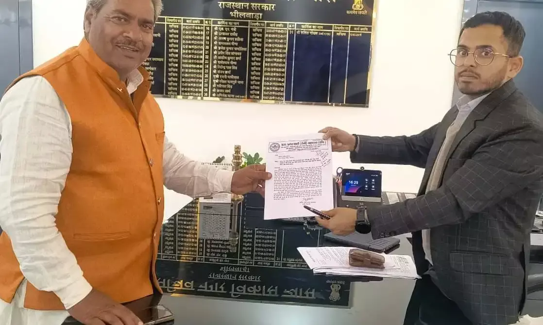 माली का आरोप, अधूरी सड़क से कॉलोनी वासी नाराज