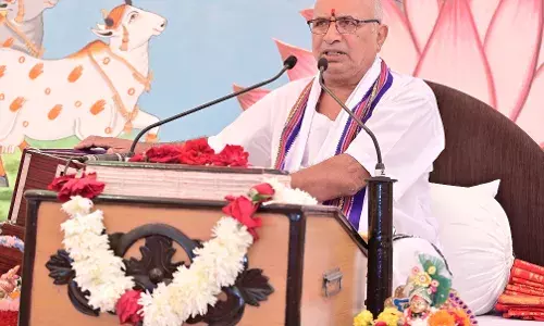 भागवत कथा सुनने से दुख दूर होता है : महाराज भागवत कथा सुनने से दुख दूर होता है : महाराज