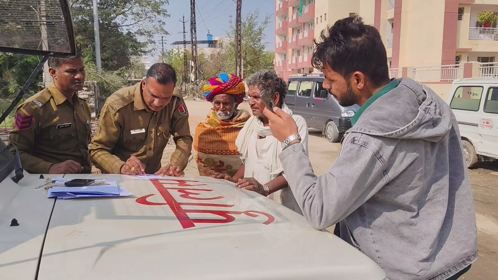 पिता ने शव देखा तो फूट पड़ी चीत्कार, पांच भाइयों में एक था