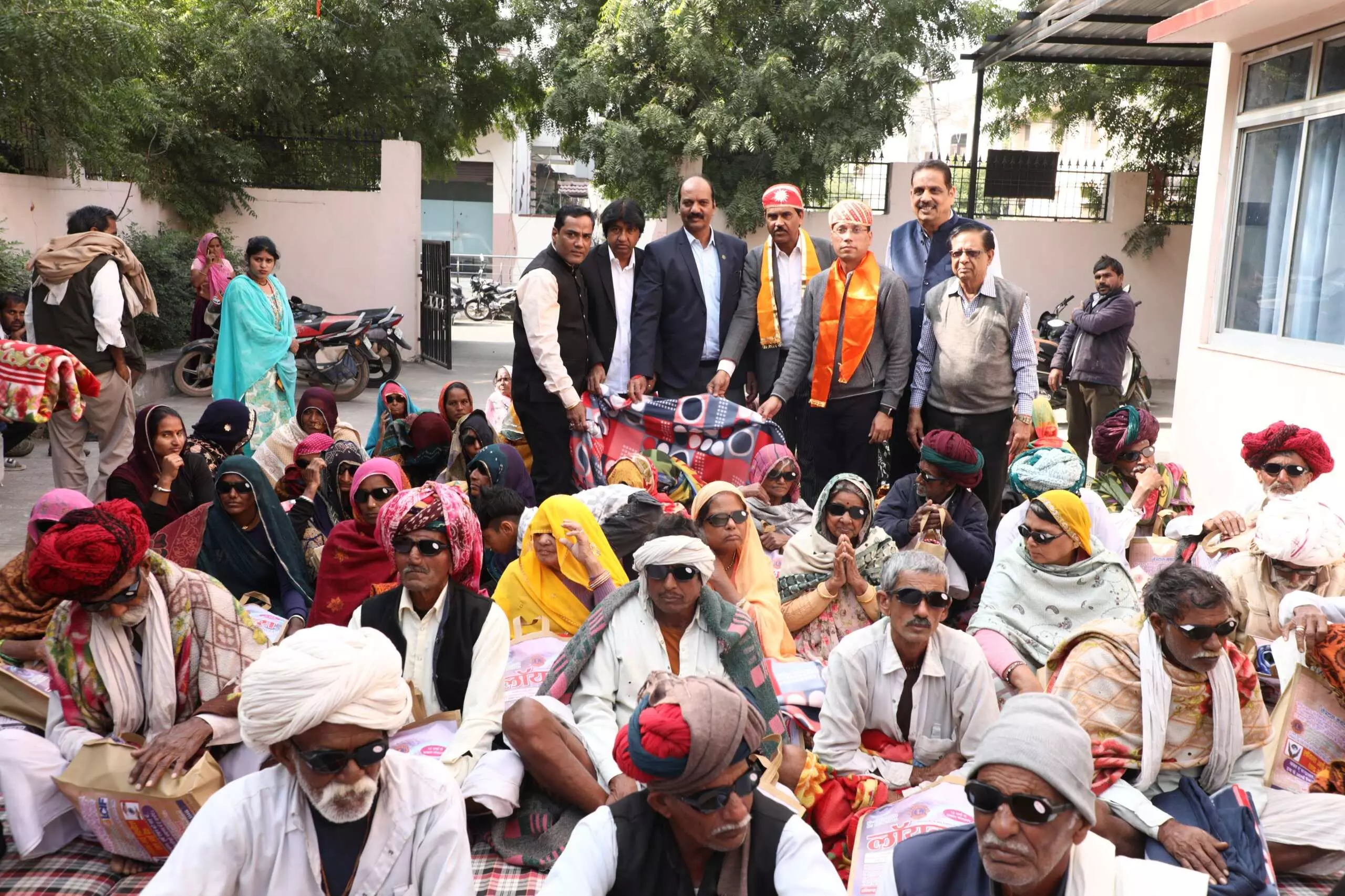 लायंस क्लब ने आयोजित किया  निःशुल्क नेत्र जाँच एवं ऑपरेशन शिविर