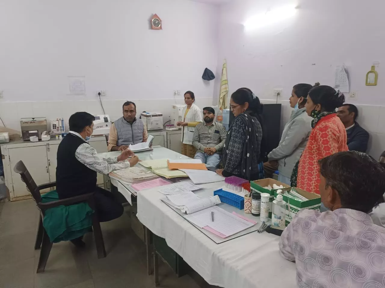 बिजौलिया उप जिला अस्पताल में सीएमएचओ का औचक निरीक्षण, स्वास्थ्य सेवाओं में सुधार के दिए निर्देश