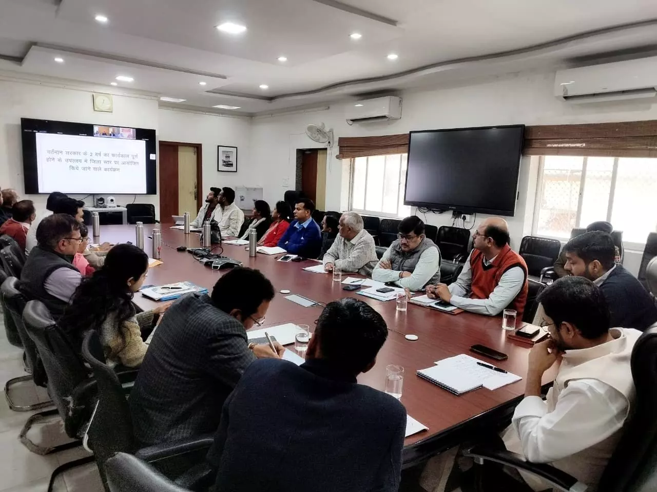 दूसरी वर्षगांठ कार्यक्रमों को सफल बनाएं, सरकार की उपलब्धियां जन-जन तक पहुंचाएं: जिला कलेक्टर मेहता