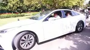 नितिन गडकरी बोले- मेरे पास है टोयोटा मिराई, हाइड्रोजन से चलने वाला भविष्य का वाहन