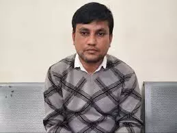 जालोर: जिला शिक्षा अधिकारी कार्यालय में रिश्वतखोरी, वरिष्ठ सहायक 10 हजार रुपए लेते गिरफ्तार जालोर: जिला शिक्षा अधिकारी कार्यालय में रिश्वतखोरी, वरिष्ठ सहायक 10 हजार रुपए लेते गिरफ्तार