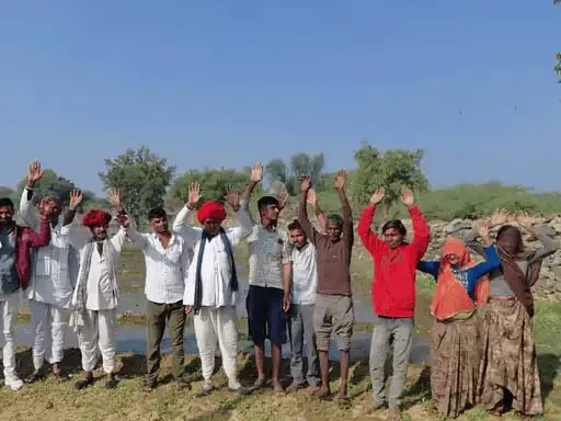 खारी बांध की नहर की सफाई न होने से 300 बीघा फसल बर्बाद, किसानों का विरोध प्रदर्शन