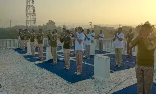 होमगार्ड स्थापना दिवस की श्रृंखला में 05 दिसम्बर को योगा अभ्यास व वाहन जागरूकता होमगार्ड स्थापना दिवस की श्रृंखला में 05 दिसम्बर को योगा अभ्यास व वाहन जागरूकता