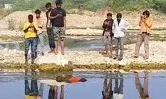 नाथद्वारा के तलाई में अज्ञात व्यक्ति का शव मिला
