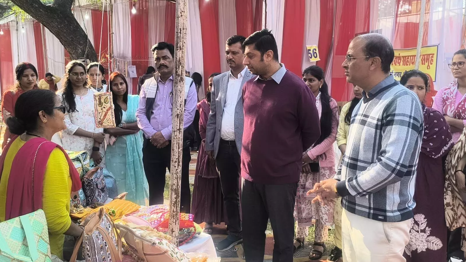 जिले में अमृता हॉट मेले का हुआ शुभारंभ,महिलाओं को आत्मनिर्भर बनाने का अवसर