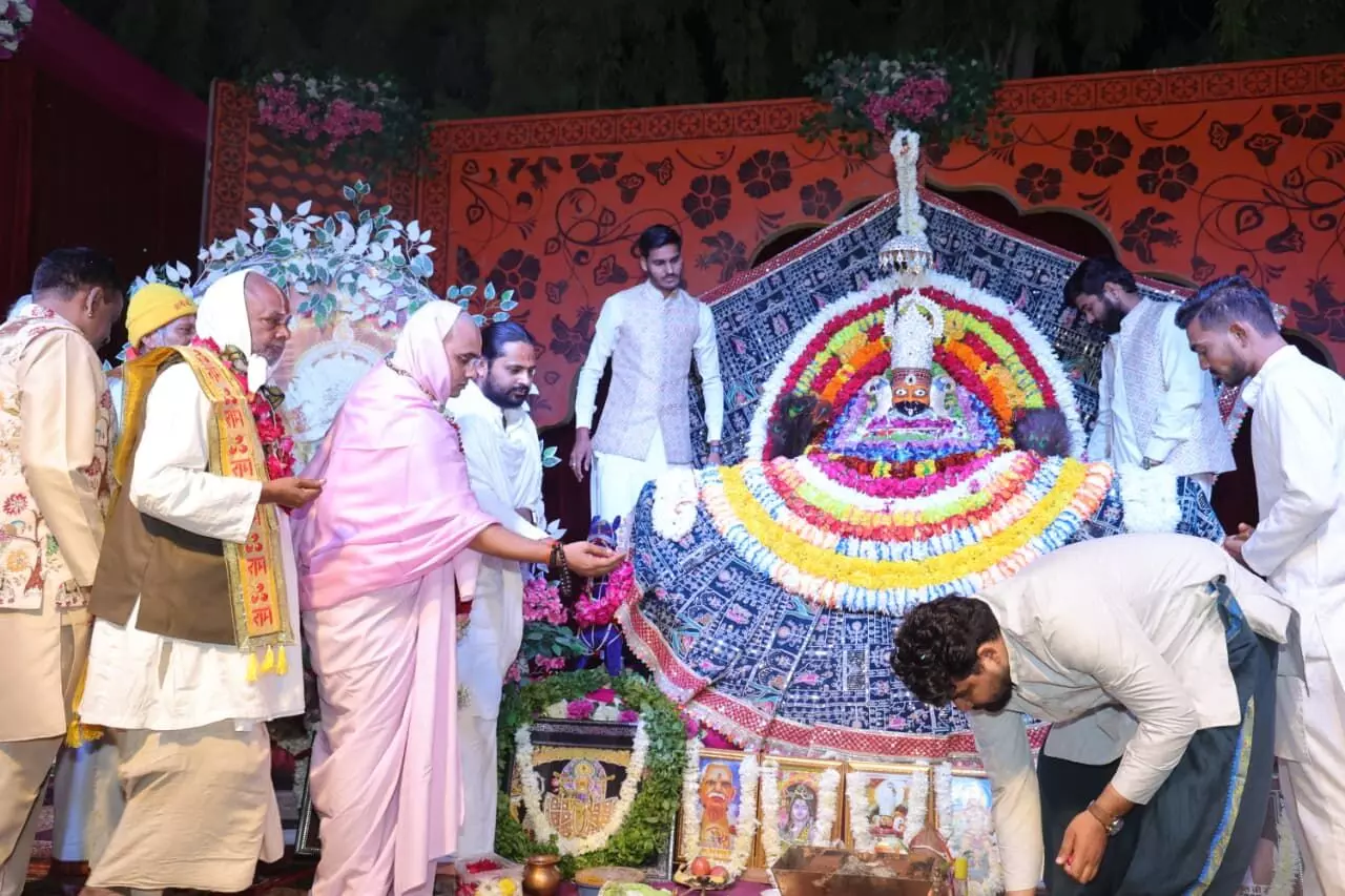 गुरुदेव जन्मोत्सव पर निंबाहेड़ा में भक्ति और उल्लास का सैलाब