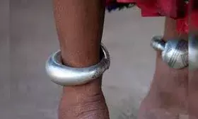 लुटेरों ने  जेवर लूटने  के लिए  नानी और नाती की  कर दी हत्या