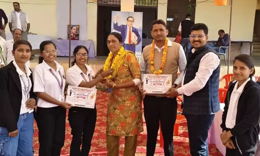 अंबेडकर विचार मंच के रक्तदान शिविर में 141 यूनिट रक्त संग्रहित अंबेडकर विचार मंच के रक्तदान शिविर में 141 यूनिट रक्त संग्रहित