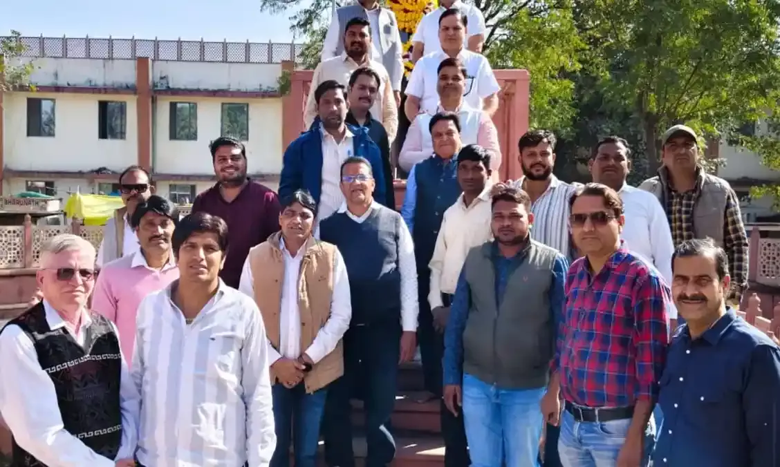 बाबा साहब अम्बेडकर के निर्वाण दिवस पर भाजपा ने किया श्रद्धासुमन अर्पण