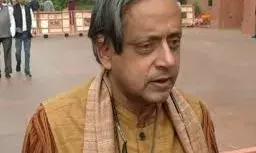 राष्ट्रपति भोज पर थरूर का बयान कहा निमंत्रण ठुकराना उचित नहीं राष्ट्रपति भोज पर थरूर का बयान कहा निमंत्रण ठुकराना उचित नहीं