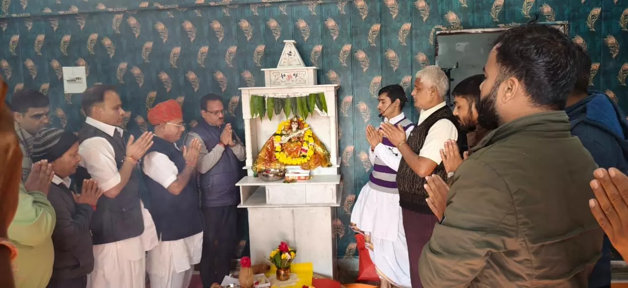 डाइट चित्तौड़गढ़ में सरस्वती माता की प्रतिमा का प्राण-प्रतिष्ठा समारोह संपन्न डाइट चित्तौड़गढ़ में सरस्वती माता की प्रतिमा का प्राण-प्रतिष्ठा समारोह संपन्न