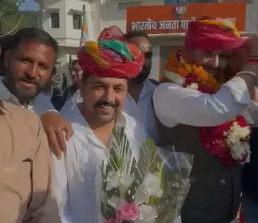 भाजपा प्रदेश महामंत्री गौतम का किया स्वागत भाजपा प्रदेश महामंत्री गौतम का किया स्वागत