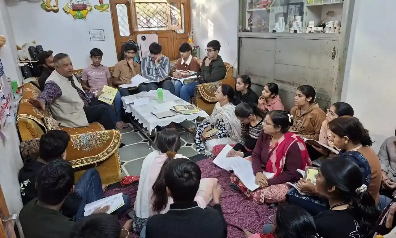 राष्ट्रीय सिंधी भाषा कोर्स कक्षाओं का निरीक्षण राष्ट्रीय सिंधी भाषा कोर्स कक्षाओं का निरीक्षण