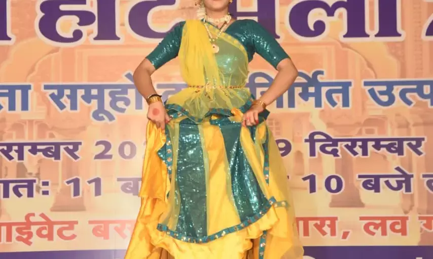 अमृता हॉट मेला: महिलाओं के सपनों की उड़ान, शहरवासी खरीदारी में व्यस्त