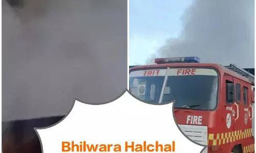 गद्दा फैक्ट्री में स्टार्टर में ब्लास्ट,मचा हडक़ंप, पांच दमकलों से तीन घंटे में पाया आग पर काबू गद्दा फैक्ट्री में स्टार्टर में ब्लास्ट,मचा हडक़ंप, पांच दमकलों से तीन घंटे में पाया आग पर काबू