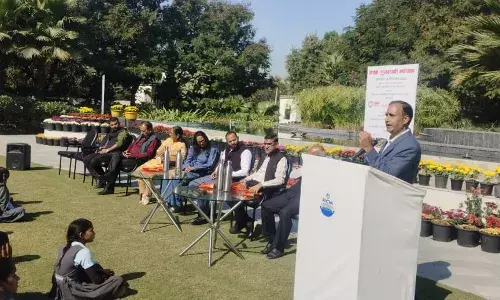 भीलवाड़ा में पहला सेवंती महोत्सव, पुष्प प्रदर्शनी और कार्यशाला ने खींचा ध्यान भीलवाड़ा में पहला सेवंती महोत्सव, पुष्प प्रदर्शनी और कार्यशाला ने खींचा ध्यान