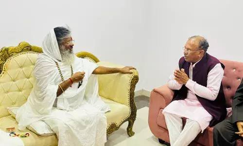 देवनानी ने लिया मुनि वसंत विजय से आशीर्वाद