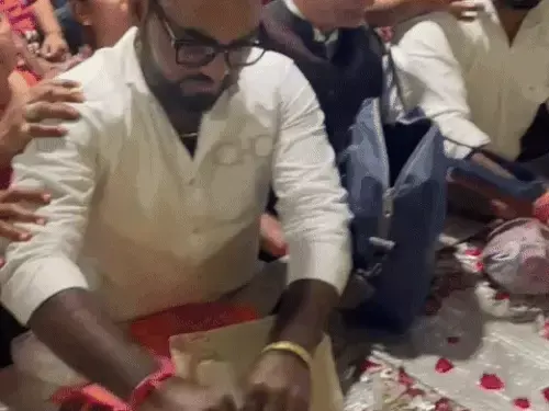 सांवलिया सेठ कोभीलवाड़ा के परिवार ने  100 ग्राम सोने की चेन और बड़ी मात्रा में नकदी भेट