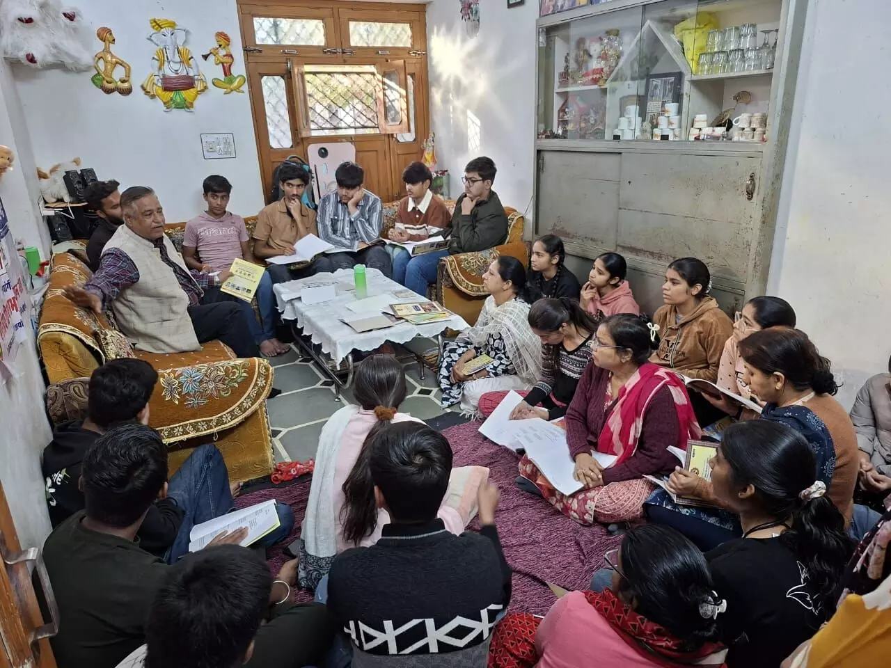 राष्ट्रीय सिंधी भाषा कोर्स कक्षाओं का निरीक्षण