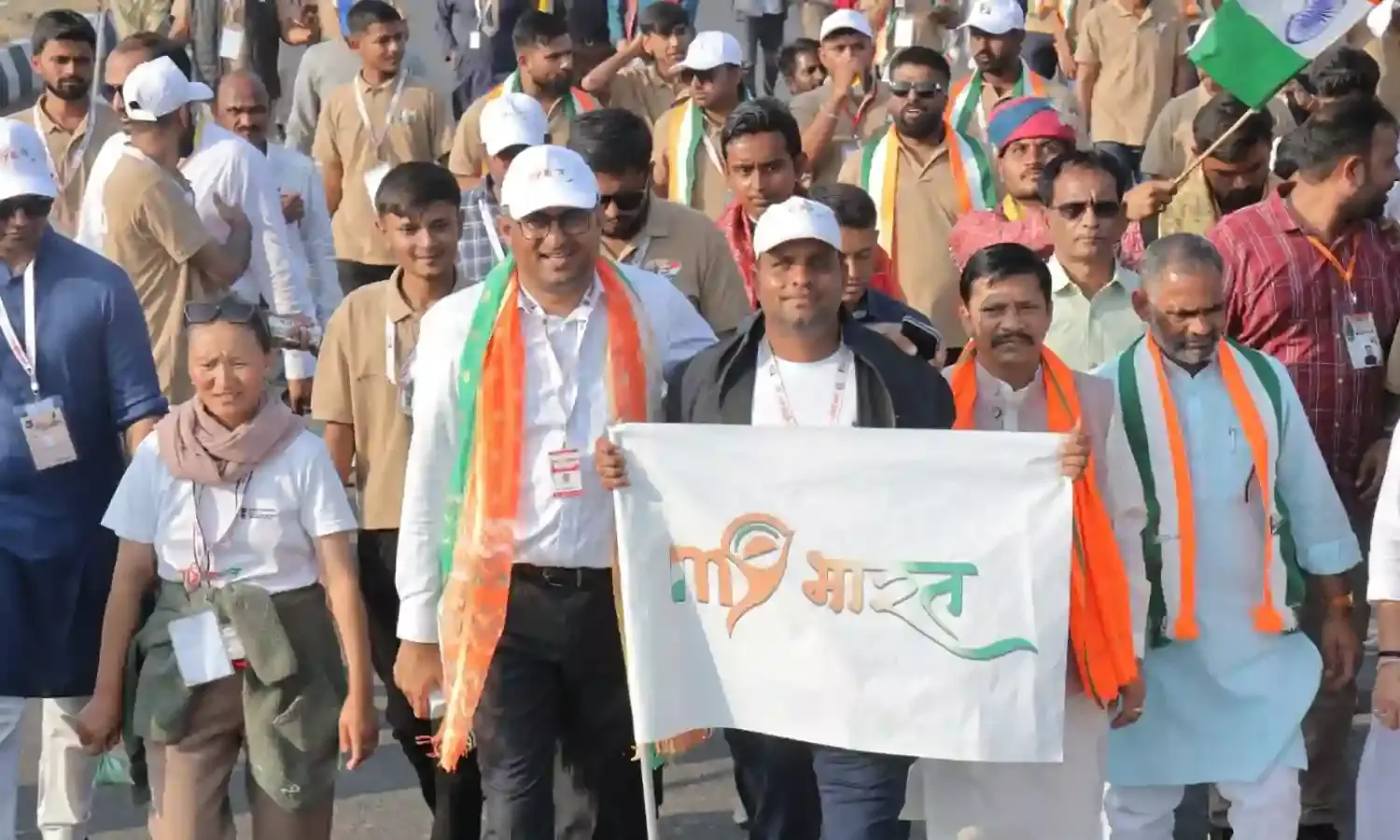 यूनिटी ऑफ़ स्टेचू तक 150 किलोमीटर की पद यात्रा पूर्ण की, ग्रामीणों ने किया स्वागत