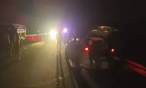 कार और ट्रैक्टर में भिड़ंत, हादसे में 2 युवकों की मौत, 5 घायल