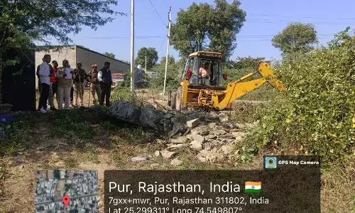 नगर निगम ने पुर में हटाया अतिक्रमण नगर निगम ने पुर में हटाया अतिक्रमण