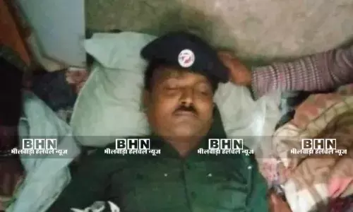 संगम मिल रायला में हार्ट अटैक से सिक्योरिटी गार्ड की मौत, 4 बच्चों के पिता को 5 लाख मुआवजा मिलने के बाद अंतिम संस्कार संगम मिल रायला में हार्ट अटैक से सिक्योरिटी गार्ड की मौत, 4 बच्चों के पिता को 5 लाख मुआवजा मिलने के बाद अंतिम संस्कार