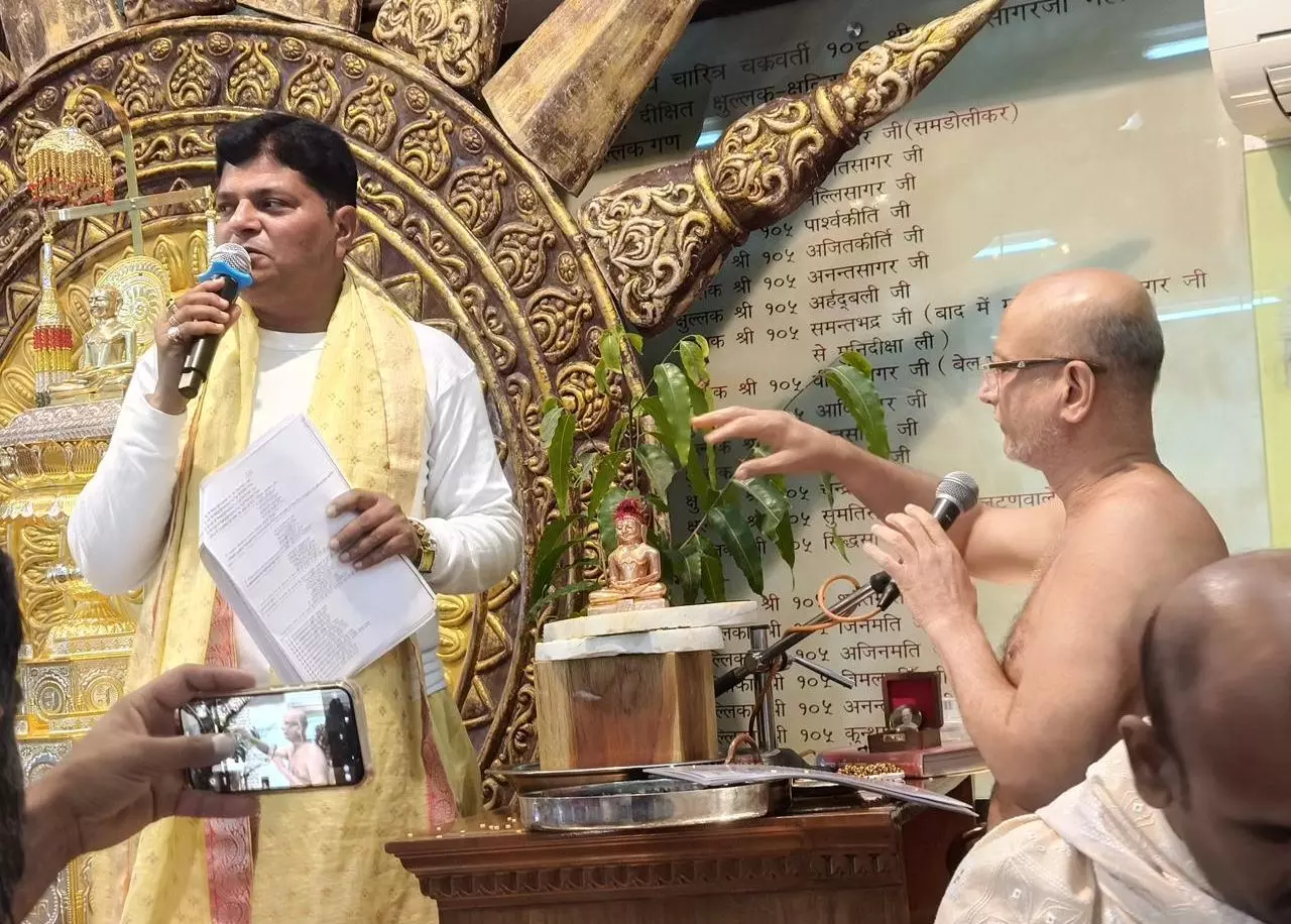 आचार्य महाराज के सानिध्य में पार्श्वनाथ जिनबिम्ब पंच कल्याणक प्रतिष्ठा महोत्सव सम्पन्न आचार्य महाराज के सानिध्य में पार्श्वनाथ जिनबिम्ब पंच कल्याणक प्रतिष्ठा महोत्सव सम्पन्न