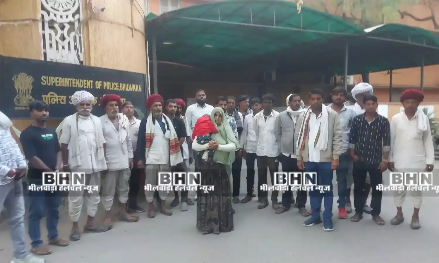 गवाहों को धमकाने और झूठे मुकदमे दर्ज करने की जांच की मांग