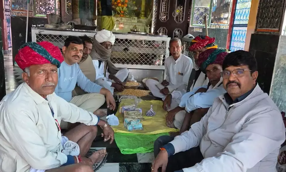 चामुंडा माता मंदिर का दाना पात्र खोला