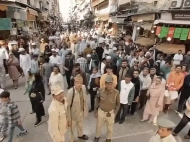 अजमेर दरगाह को खाली कराया गया, एंट्री बंद:बम से उड़ाने की धमकी के बाद ऑफिस छोड़ बाहर आए कलेक्टर, बिल्डिंग खाली कराई गई