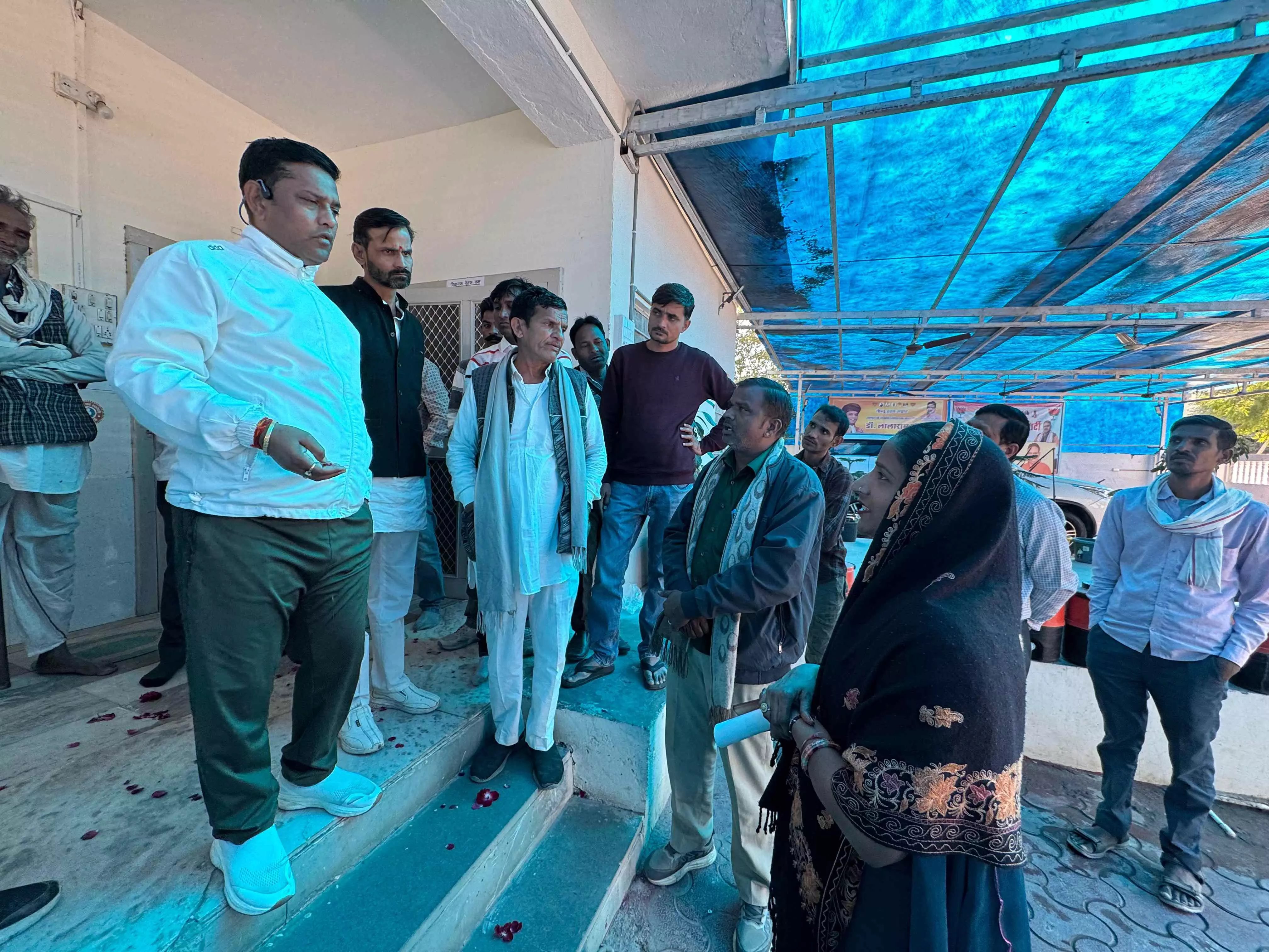 ’विधायक कार्यालय में दिनभर जनसुनवाई, समस्याओं का मौके पर निस्तारण ’विधायक कार्यालय में दिनभर जनसुनवाई, समस्याओं का मौके पर निस्तारण