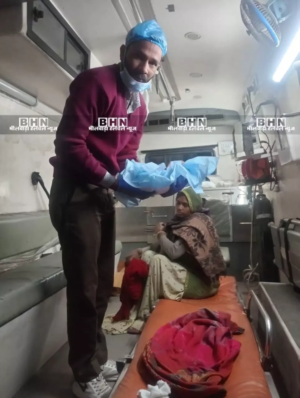 जीवन वाहिनी 108 ने खेतों के बीच कराया सुरक्षित प्रसव, बेटा हुआ जन्म जीवन वाहिनी 108 ने खेतों के बीच कराया सुरक्षित प्रसव, बेटा हुआ जन्म