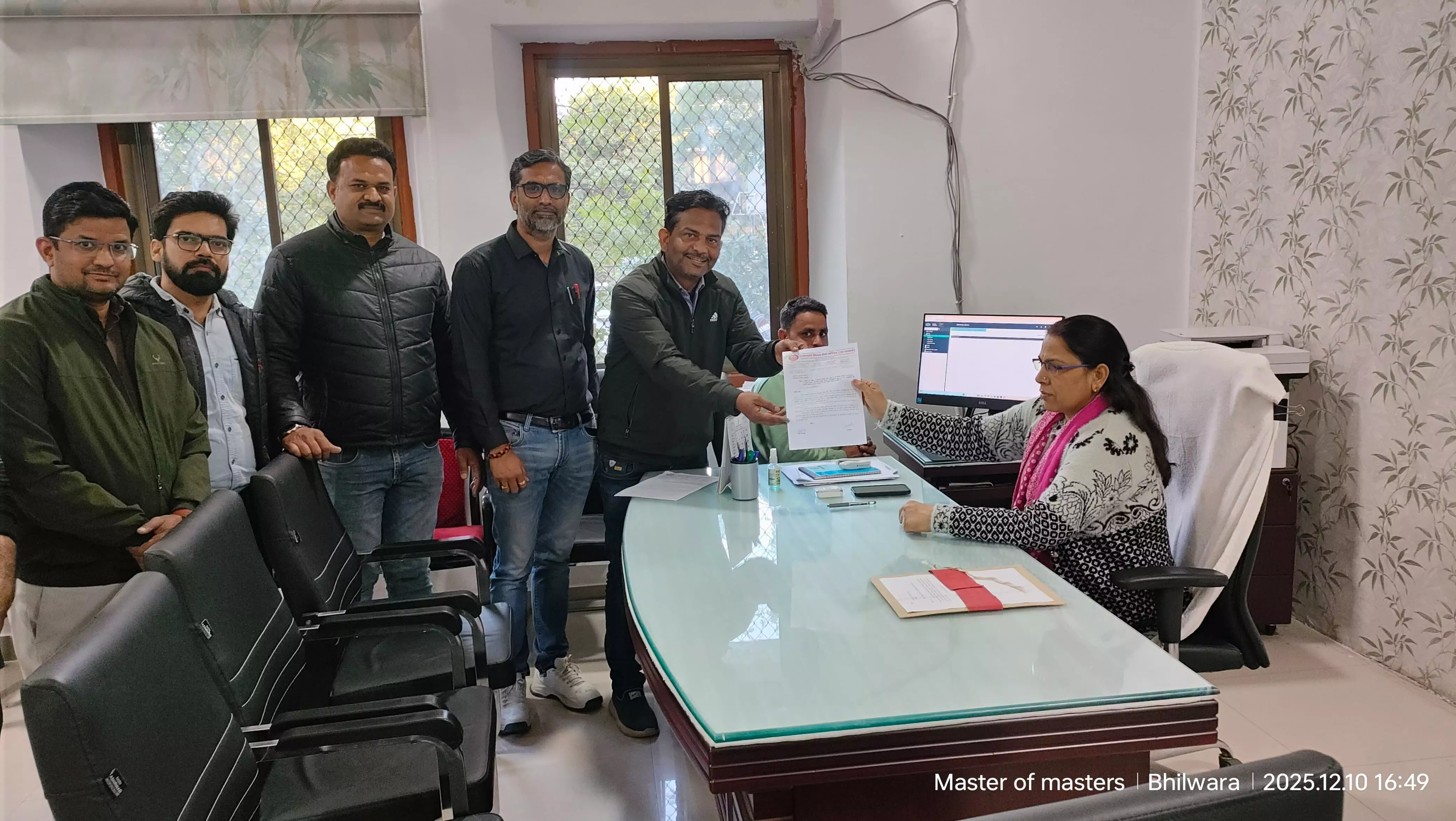 उप-प्राचार्य पद को डाइंग कैडर घोषित करने के विरोध में सीएम के नाम दिया ज्ञापन