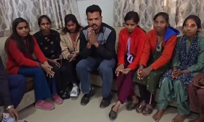 भीलवाड़ा में अवैध चीट-फंड कंपनी चलाने का आरोप!, जॉब का झांसा… और अंदर चल रहा ‘ब्रेनवॉश कैंप’!