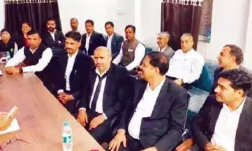 जिला अभिभाषक संस्था की चुनावी सरगर्मियां, सात पदों पर कड़ा मुकाबला जिला अभिभाषक संस्था की चुनावी सरगर्मियां, सात पदों पर कड़ा मुकाबला