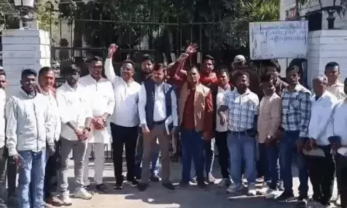 देबारी–काया बाईपास पर सर्विस रोड और अंडरपास की मांग तेज, पेराफेरी जिला संघर्ष समिति भी आंदोलन के समर्थन में उतरी देबारी–काया बाईपास पर सर्विस रोड और अंडरपास की मांग तेज, पेराफेरी जिला संघर्ष समिति भी आंदोलन के समर्थन में उतरी