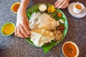 वास्तु शास्त्र और खाने की दिशा: खाने के लिए कौन सी दिशा फायदेमंद है और कौन सी नुकसानदायक? वास्तु शास्त्र और खाने की दिशा: खाने के लिए कौन सी दिशा फायदेमंद है और कौन सी नुकसानदायक?