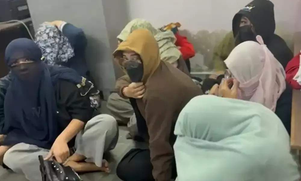 स्पा सेंटर पर बड़ी कार्रवाई : थाईलैंड की 10 युवतियां पकड़ी गईं, C-फॉर्म नहीं किया गया था सबमिट