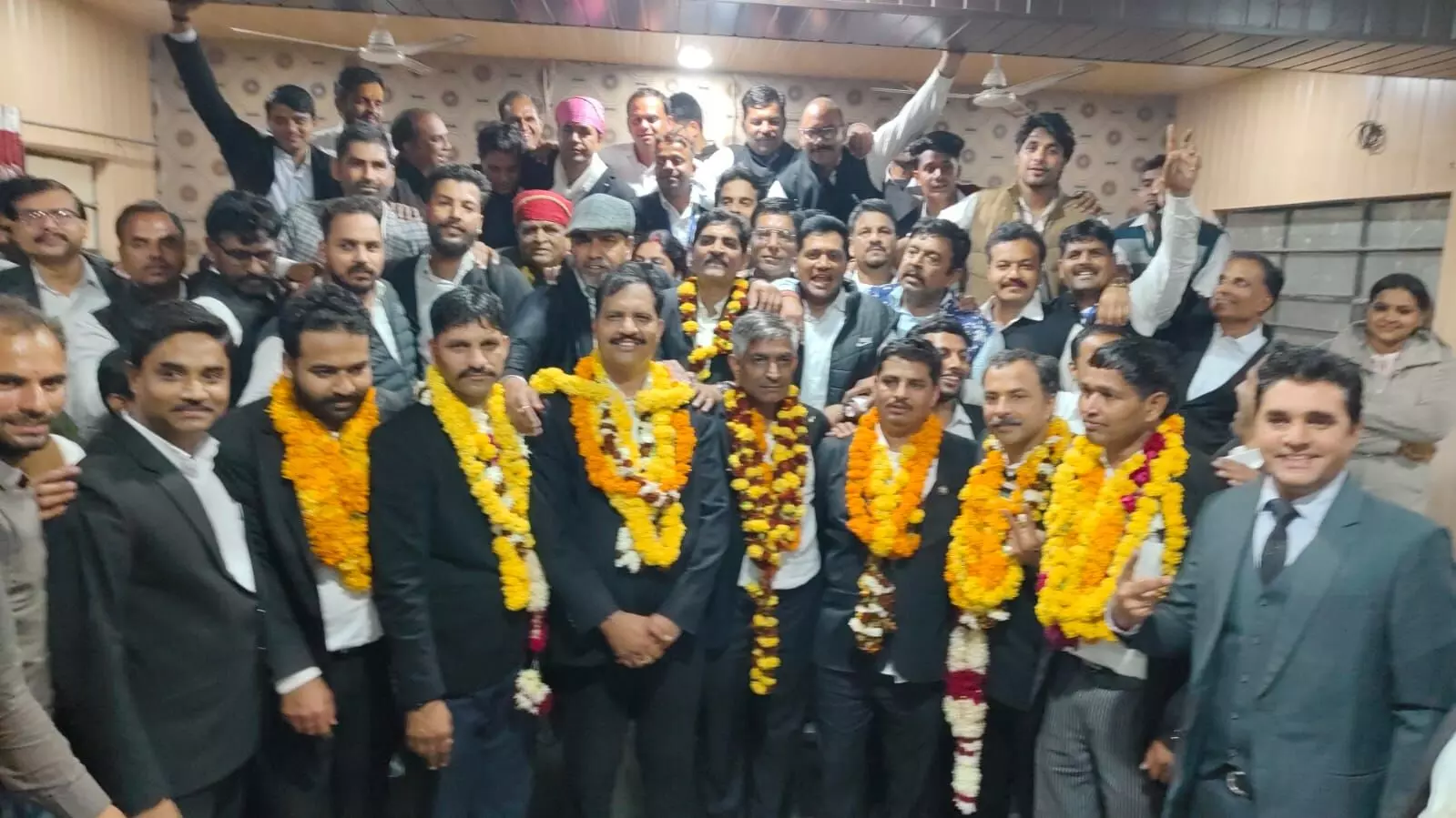 जिला अभिभाषक संस्था के उम्मेद सिंह राठौड़ अध्यक्ष बने, पंकज दाधीच ,प्रताप तेली, रवि गोरानी और आदित्य चौहान जीते जिला अभिभाषक संस्था के उम्मेद सिंह राठौड़ अध्यक्ष बने, पंकज दाधीच ,प्रताप तेली, रवि गोरानी और आदित्य चौहान जीते