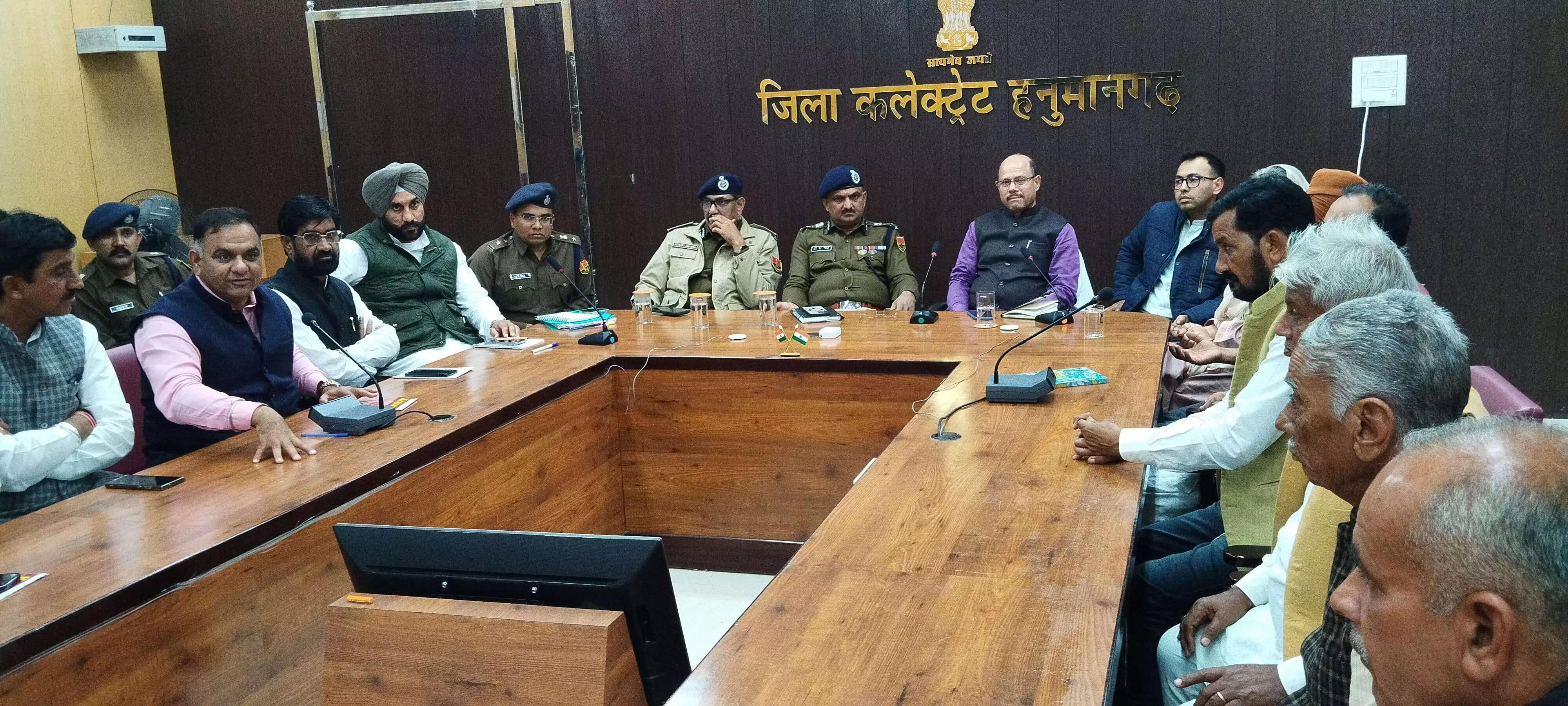 सरकार ने लगाई निर्माण पर रोक प्रोजेक्ट को किया जाएगा रिव्यू, तब तक नहीं होगा निर्माण सरकार ने लगाई निर्माण पर रोक प्रोजेक्ट को किया जाएगा रिव्यू, तब तक नहीं होगा निर्माण