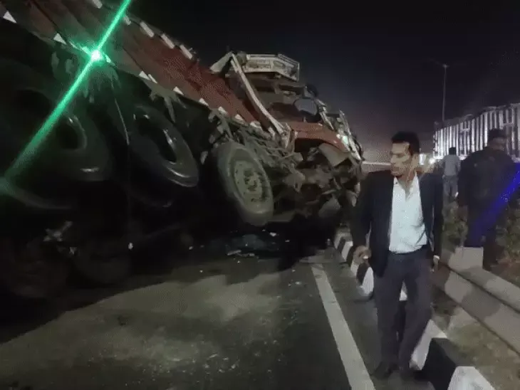 उदयपुर-अहमदाबाद हाईवे पर आमने-सामने ट्रकों की भिड़ंत, चालक की मौत