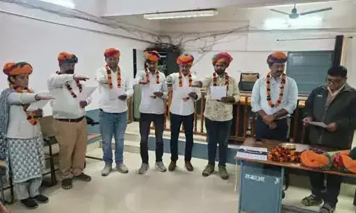 आसींद पटवार संघ उपशाखा चुनाव:महिपाल सिंह तंवर सर्वसम्मति से बने अध्यक्ष, सभी पदों पर निर्विरोध निर्वाचन