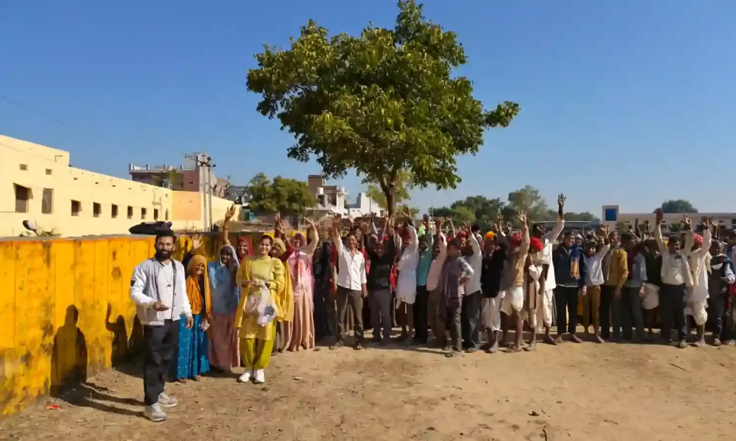 780 कट्टे वितरित, मांग अधिक होने से कई किसान लौटे खाली हाथ