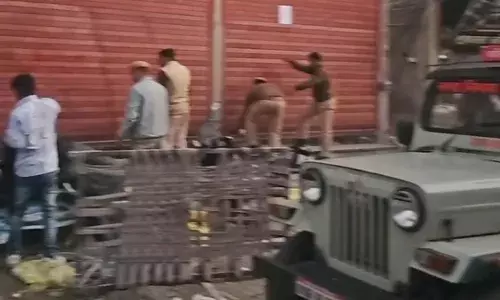 भीलवाड़ा में नगर निगम की बड़ी कार्रवाई, अवैध काम्प्लेक्स सीज और अतिक्रमण हटाया भीलवाड़ा में नगर निगम की बड़ी कार्रवाई, अवैध काम्प्लेक्स सीज और अतिक्रमण हटाया