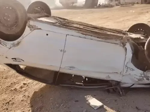 गंगरार टोल पार करते ही तेज रफ्तार कार बिजली पोल से टकराई, चार पलटियां खाईं