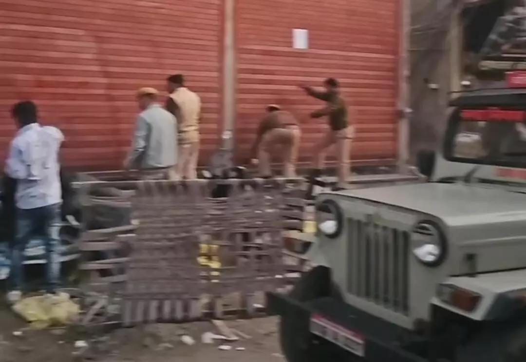 भीलवाड़ा में नगर निगम की बड़ी कार्रवाई, अवैध काम्प्लेक्स सीज और अतिक्रमण हटाया भीलवाड़ा में नगर निगम की बड़ी कार्रवाई, अवैध काम्प्लेक्स सीज और अतिक्रमण हटाया